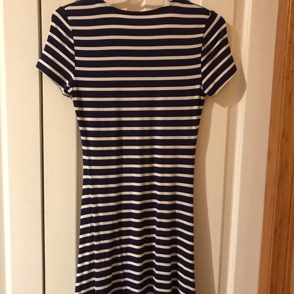 Navy blue and white tie up dress - Picture 2 of 3